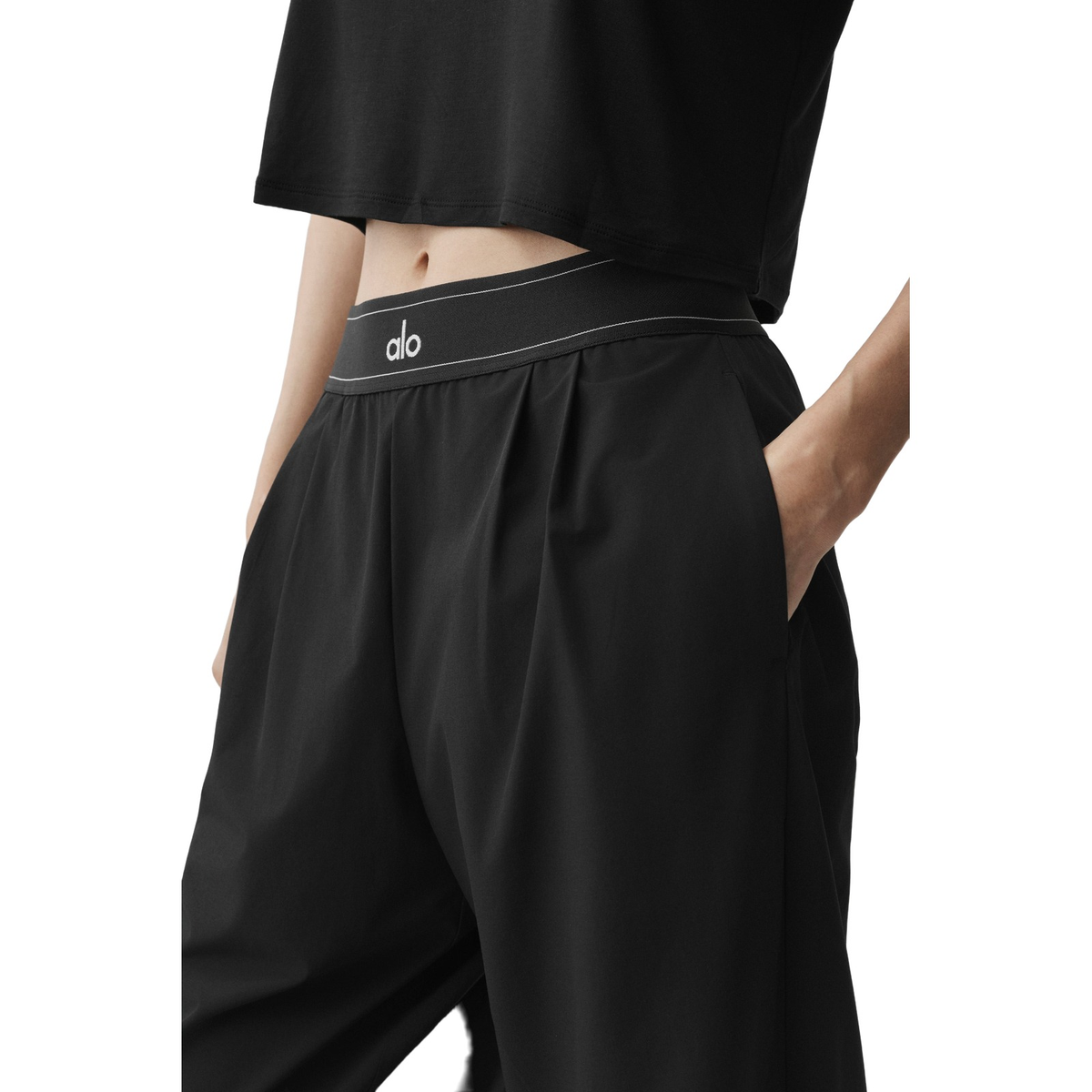 Suit Up Trouser Alo Black - detalle de cintura