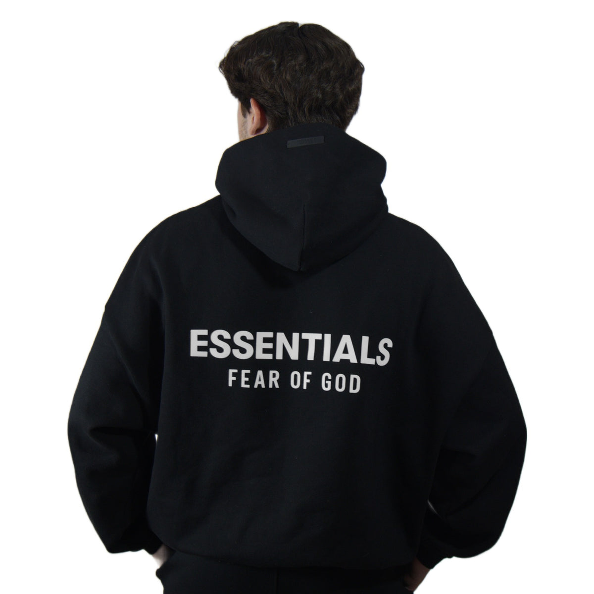 Hoodie Essentials S24 FOG Black modelo espalda